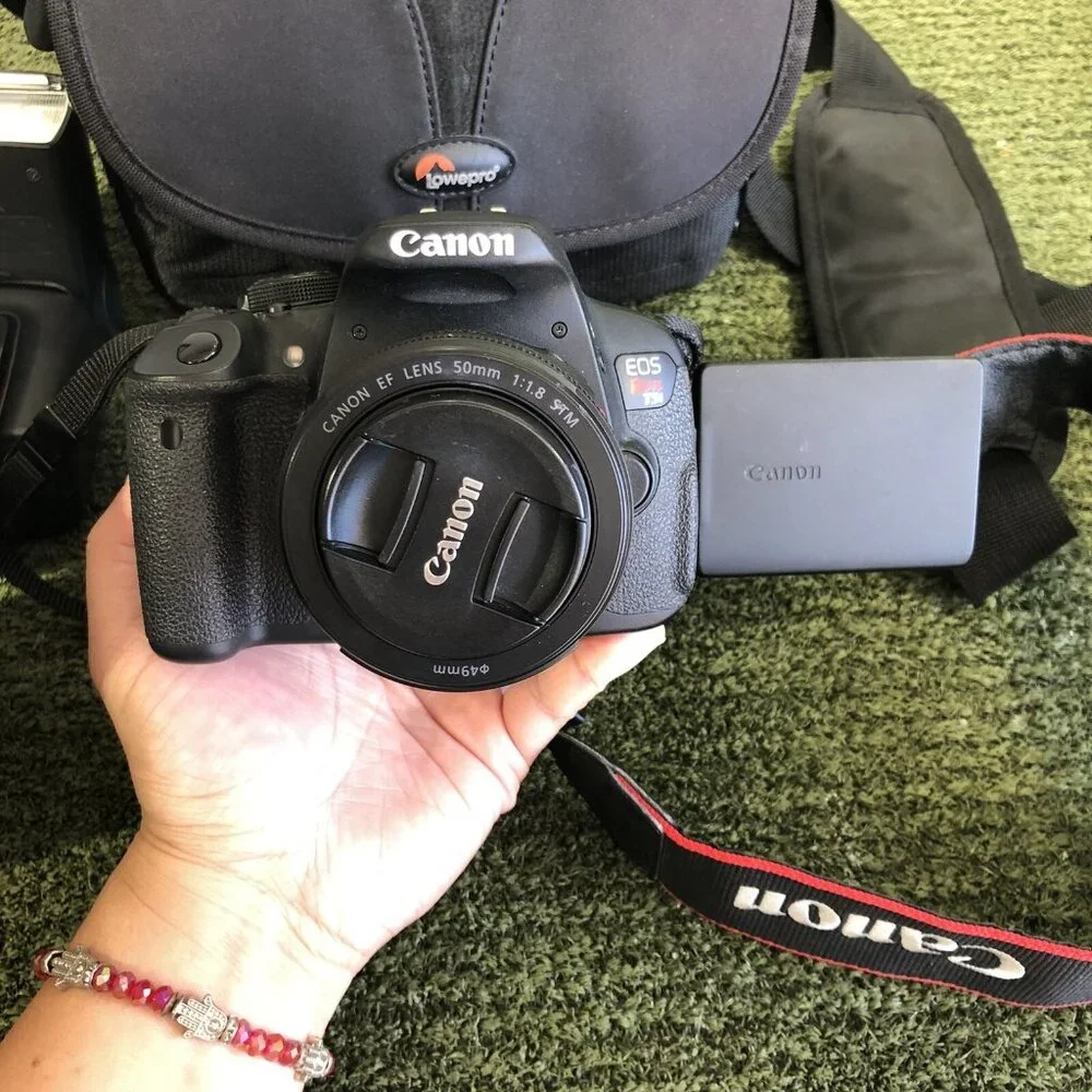 Canon EOS Rebel T5i 18.0MP Digital SLR Camera w/50mm lens 1:1.8/EF 24-105mm 77mm